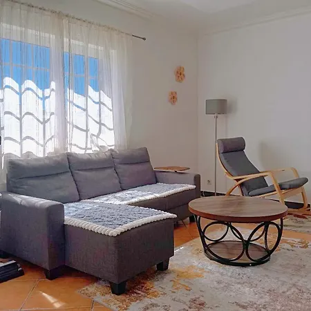 Ubytování v soukromí Great For Families In Lourinha-double Rooms-private Baths-free Parking & Extra Bed *